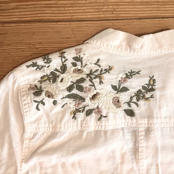 Abercrombie & Fitch light pink floral embroidered top Sz XS - Picture 6 of 9